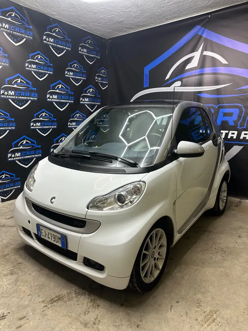 smart forTwo fortwo 1000 52 kW WHITE TAILOR MADE Bianco - 1