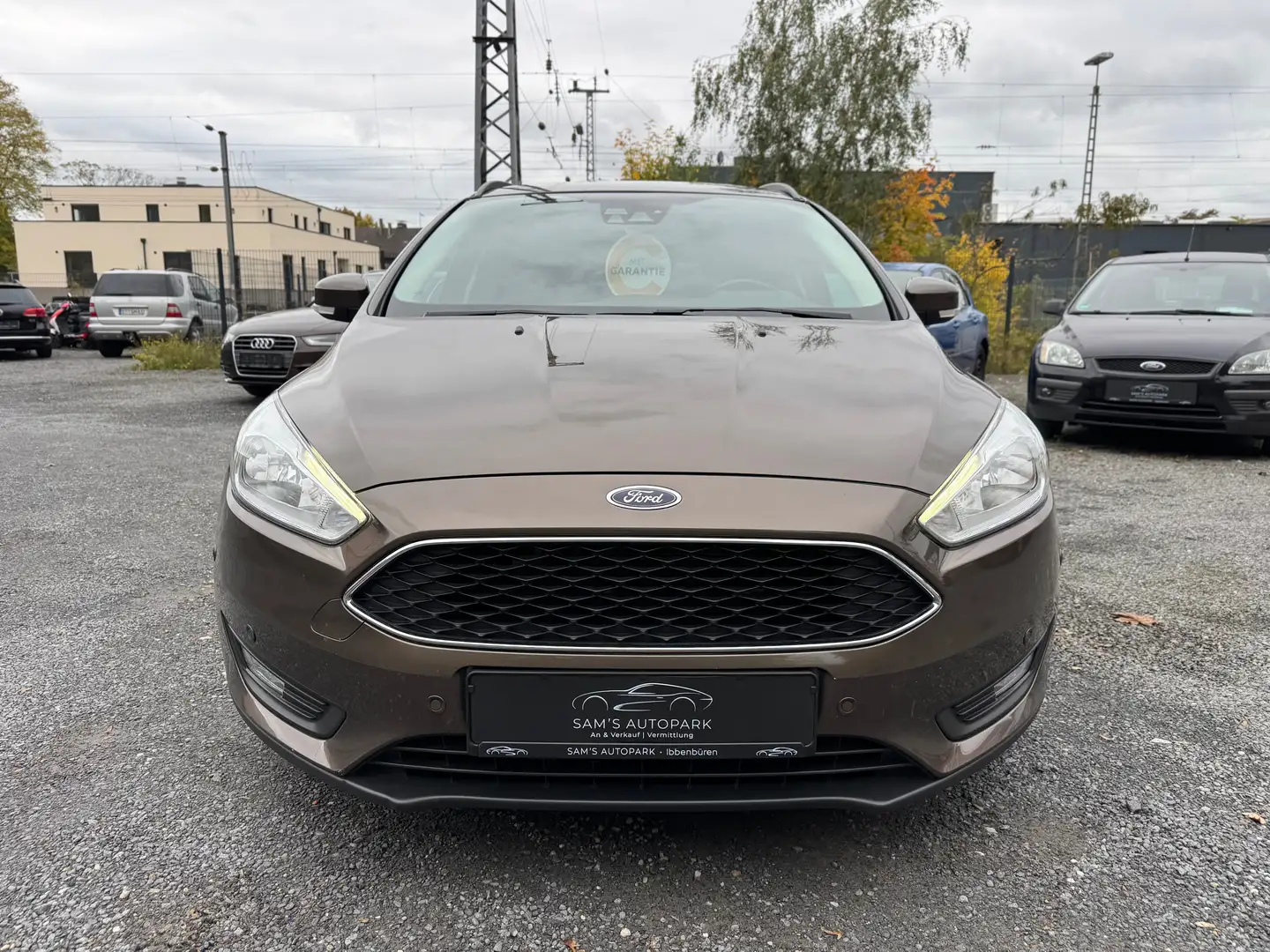 Ford Focus 1.5 TDCI Turnier Business AHK NAVI SHZ GARANTIE Braun - 2