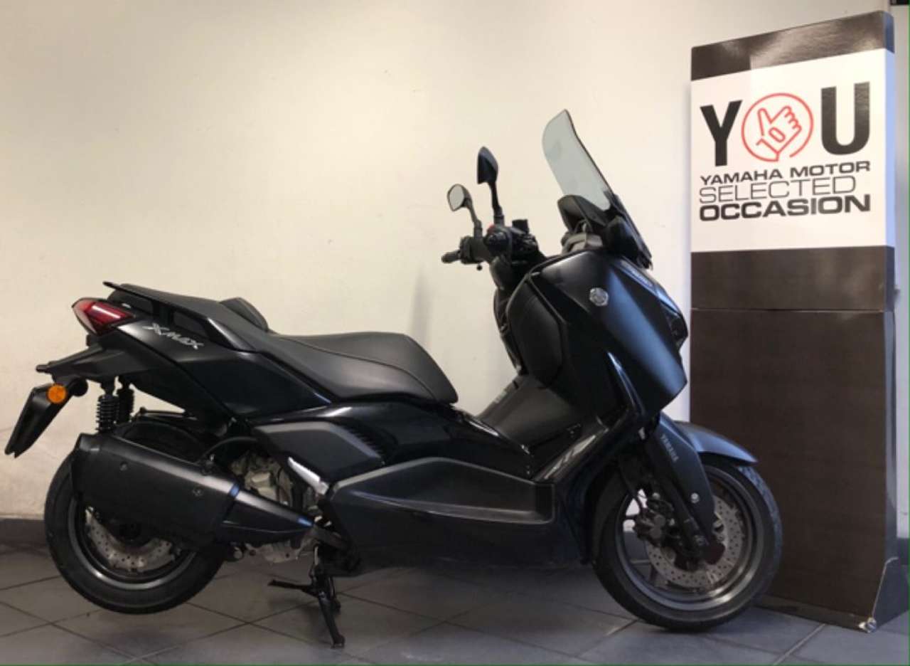Yamaha X-Max 300 Scooter