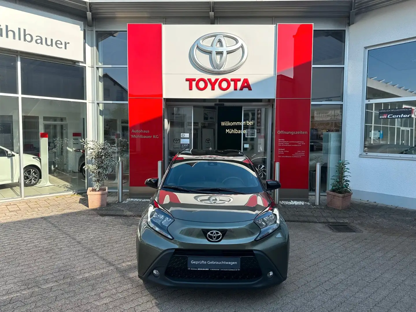 Toyota Aygo X Pulse Grün - 1