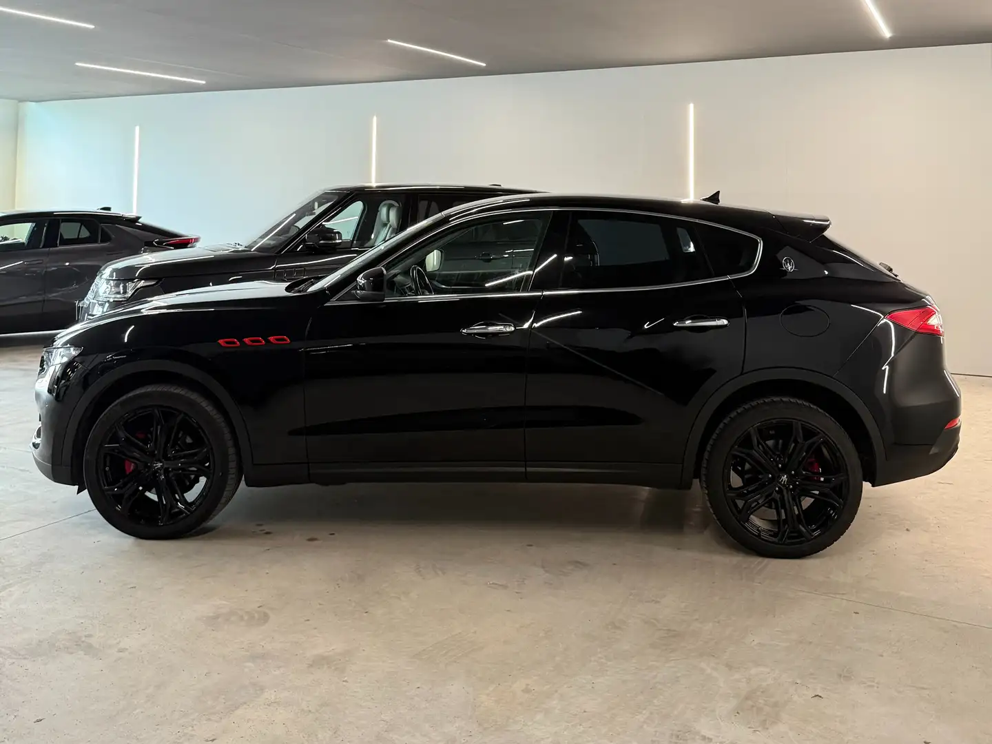 Maserati Levante Levante 3.0 V6 250cv auto GranSport Nero - 2