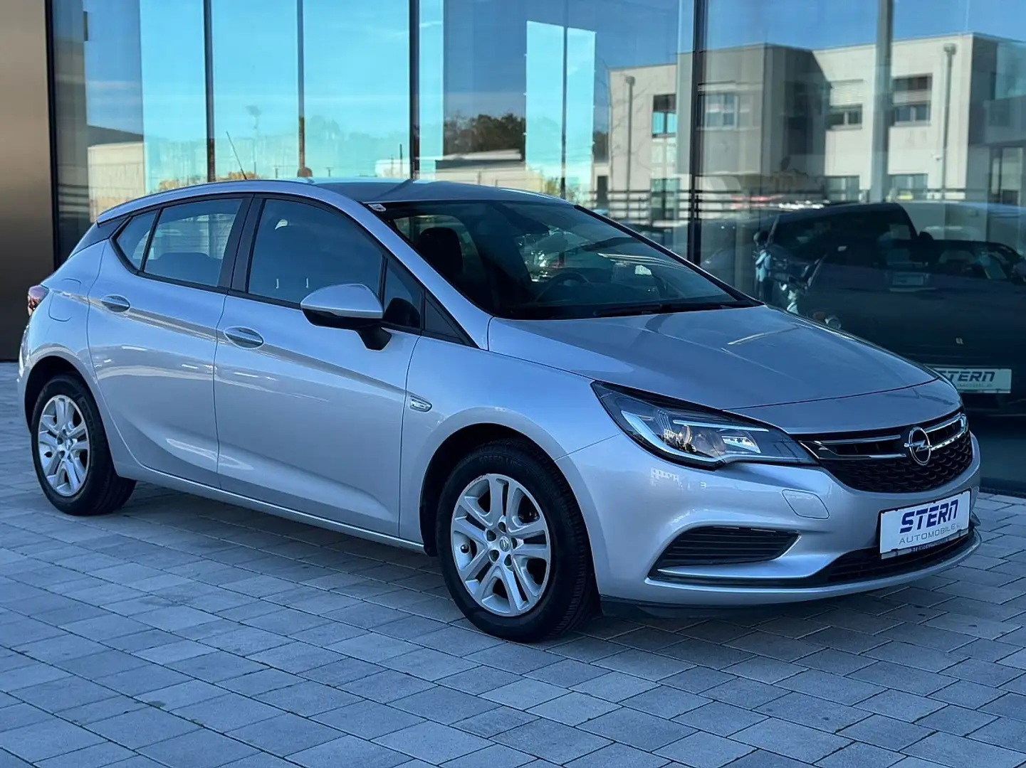 Opel Astra 1,4 Turbo Ecotec Direct Injection Edition Start... Silber - 1