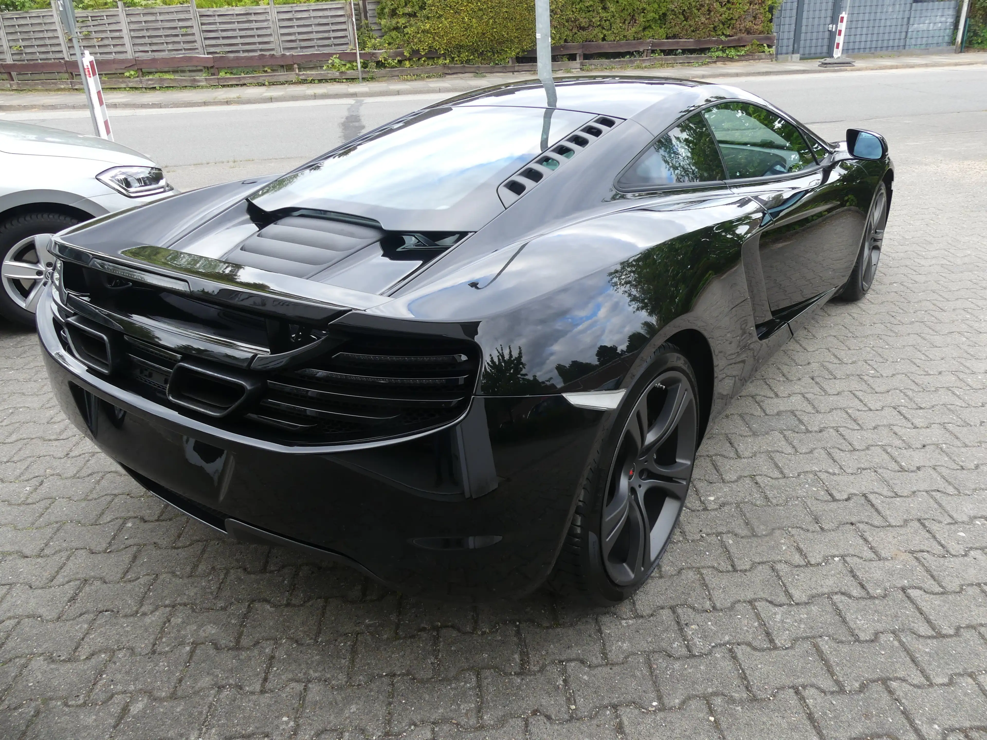 McLaren MP4-12C Modelljahr 2013 * 1. Hand — photo 5
