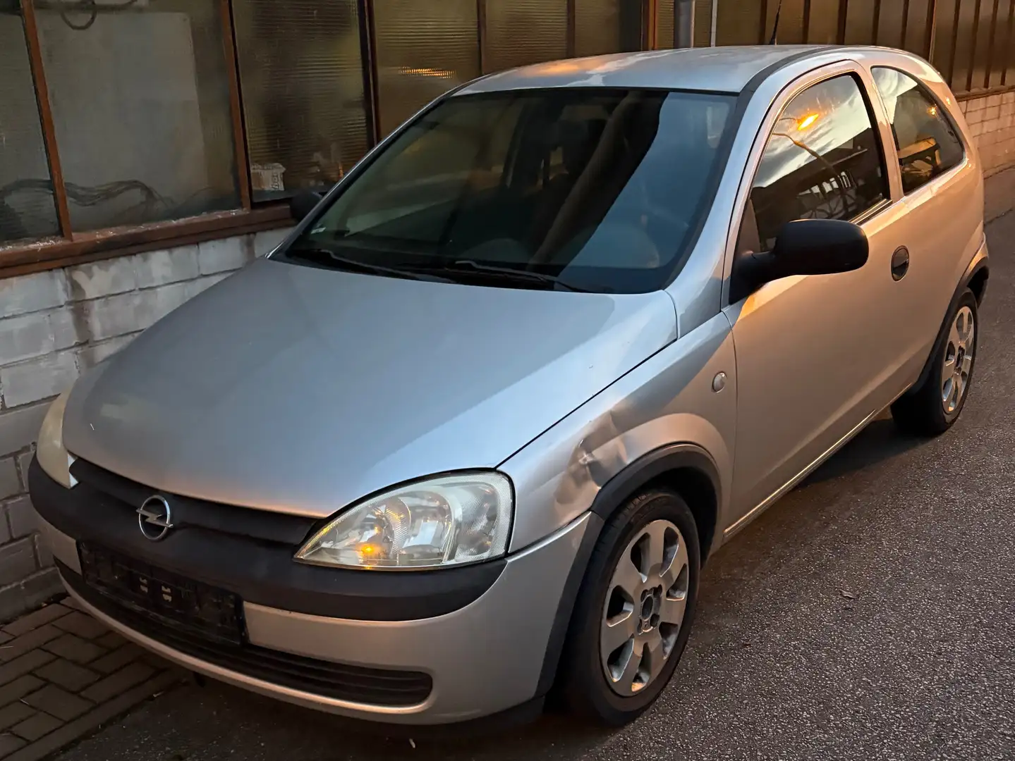 Opel Corsa 1.2 16V Comfort Срібний - 1