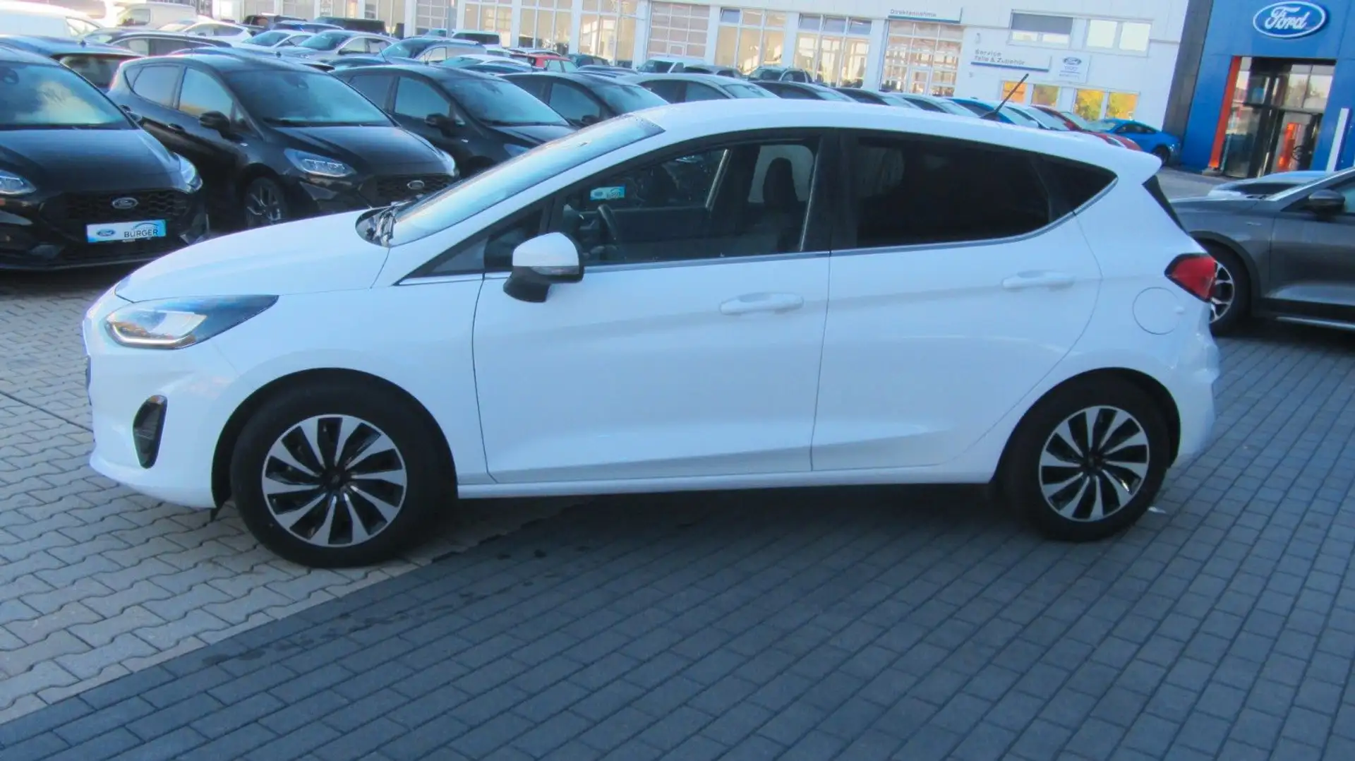 Ford Fiesta Titanium Weiß - 2