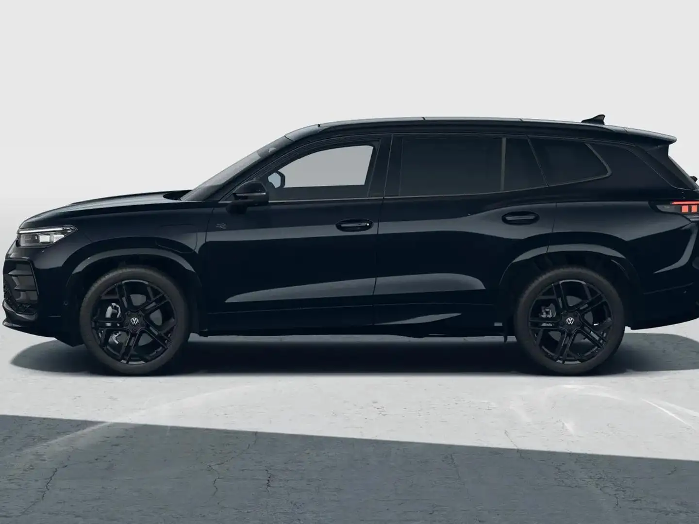 Volkswagen Tayron R-Line-Edition 1.5 eHybrid 200 kW / 272 pk SUV 6 v Schwarz - 2