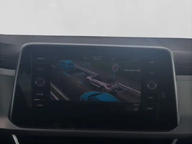 Volkswagen T-Roc view 13