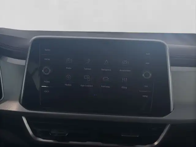 Volkswagen T-Roc view 12