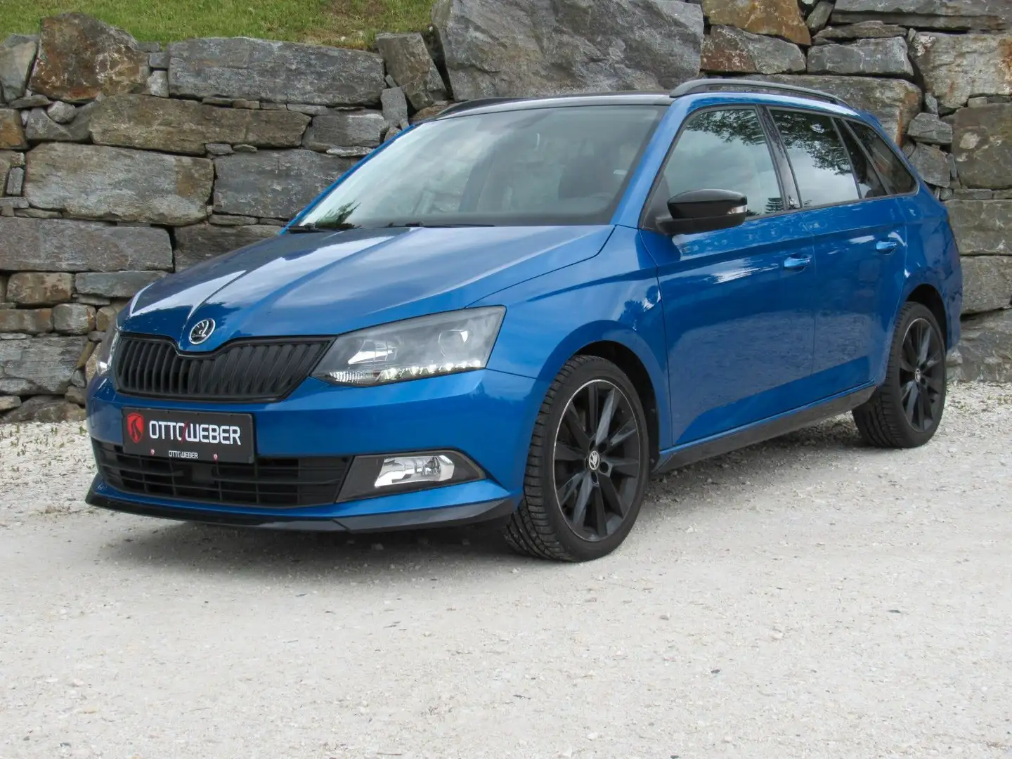 Skoda Fabia 1.2l TSI 81kW Monte Carlo Combi PANO Bleu - 2