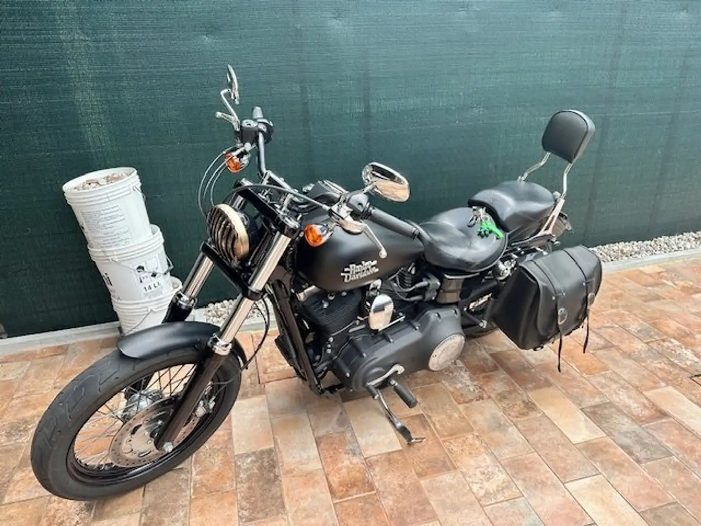 Harley-Davidson Dyna Street Bob 1690 Street Bob Special (2015 - 16) - FXDB Negru - 1