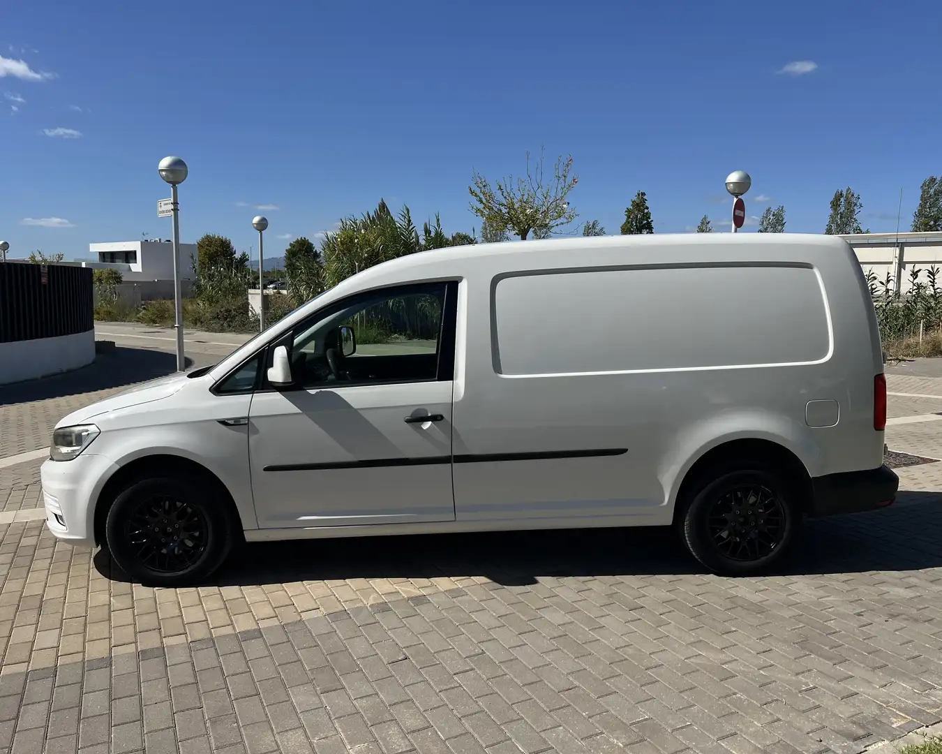 Volkswagen Caddy Maxi 4Motion Larga Blanco - 1