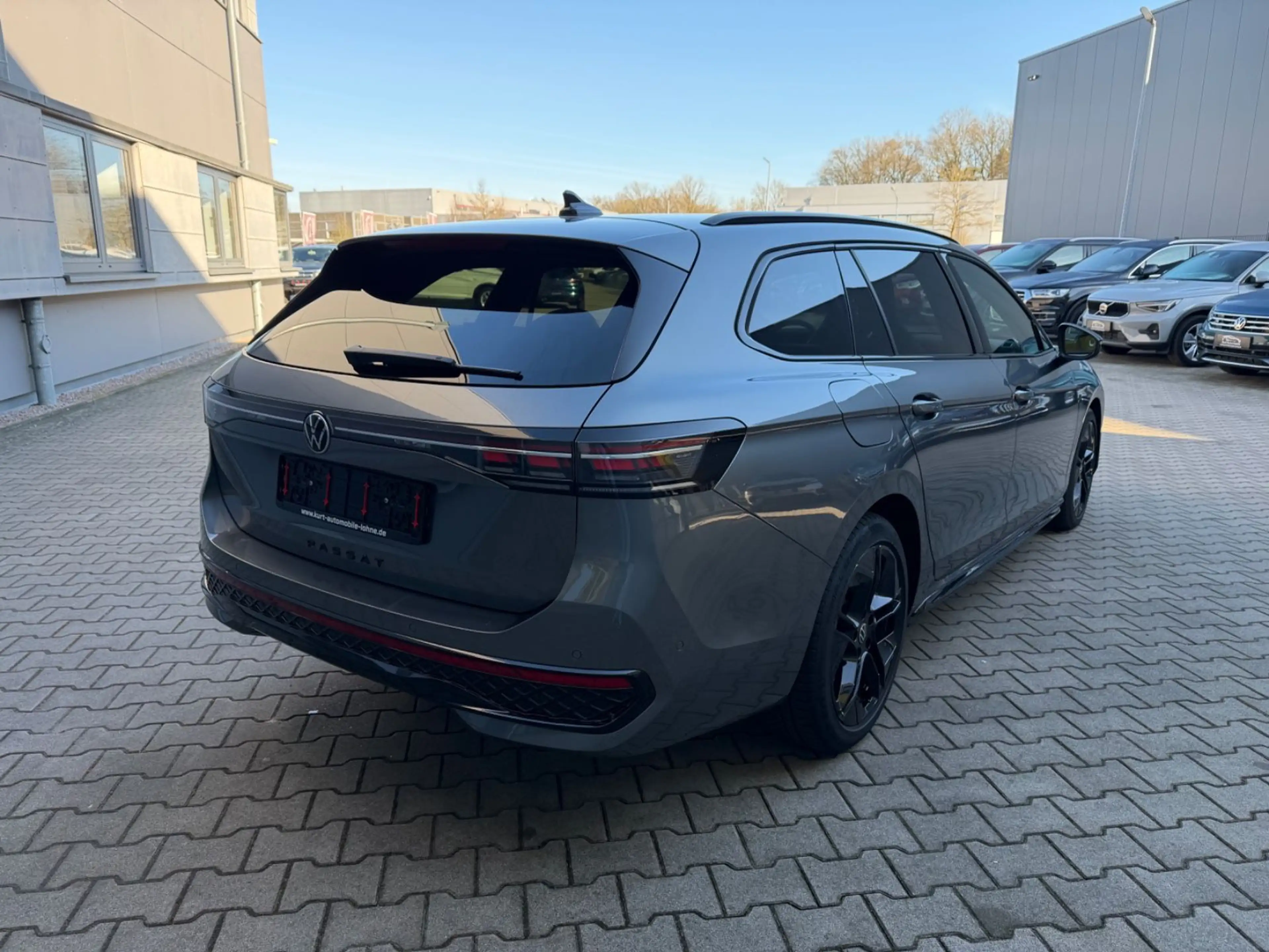 Volkswagen Passat Variant R-line/KAMERA/360°KAMERA/LED/MWST — photo 6