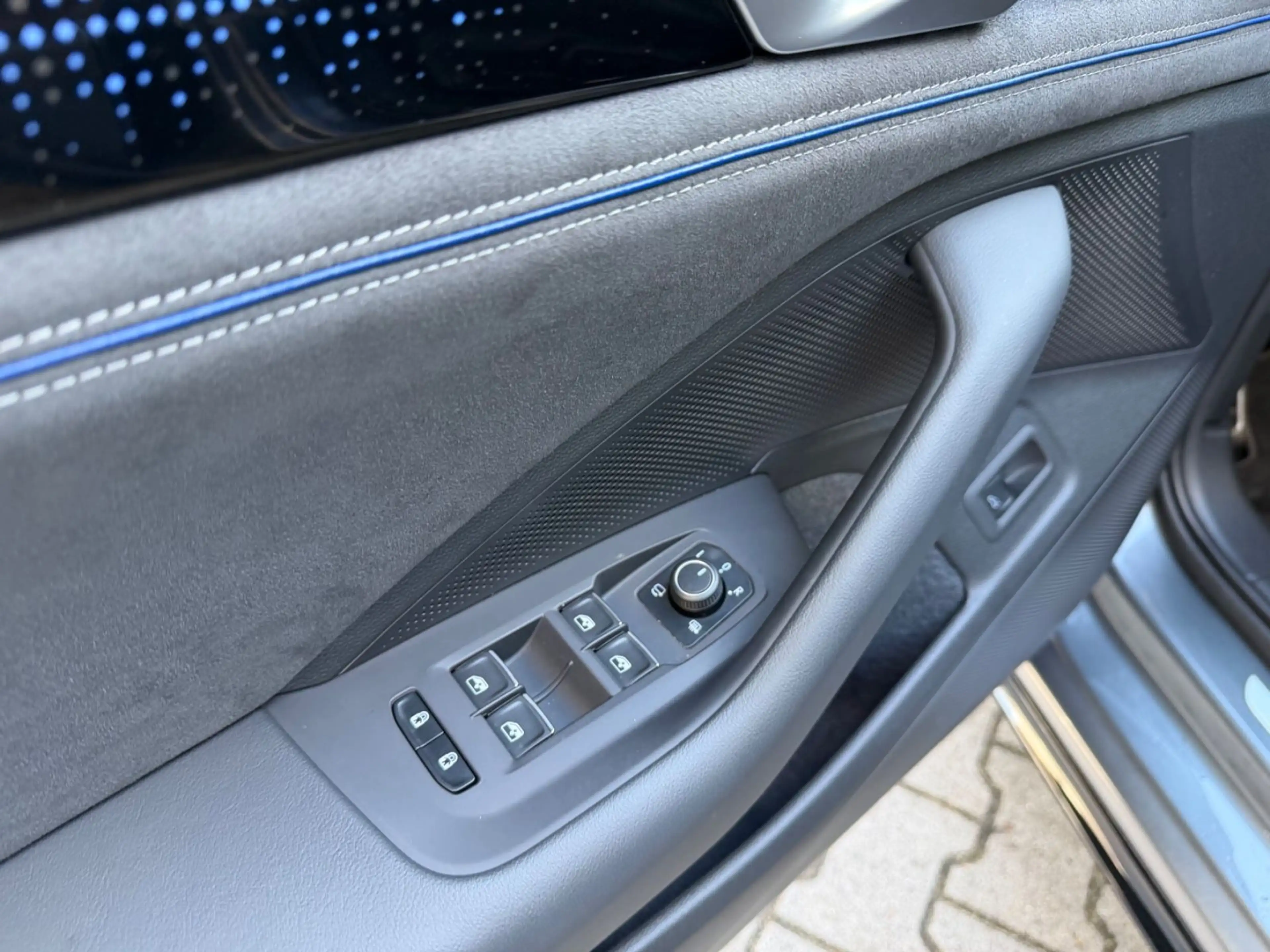 Volkswagen Passat Variant R-line/KAMERA/360°KAMERA/LED/MWST — photo 11