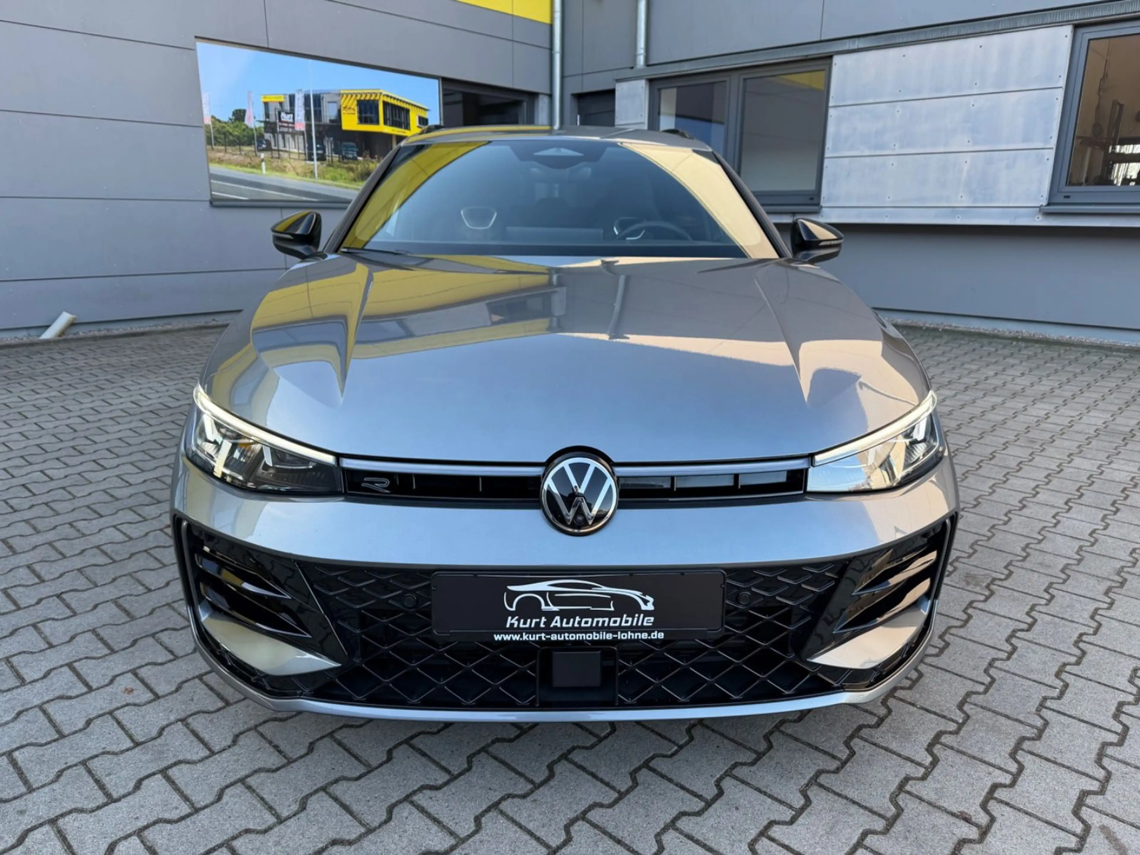 Volkswagen Passat Variant R-line/KAMERA/360°KAMERA/LED/MWST — photo 9
