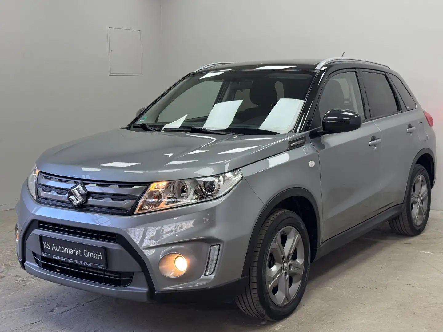 Suzuki Vitara 1.6 Comfort 4x4*ACC*Navi*R-Kamera* Grau - 1