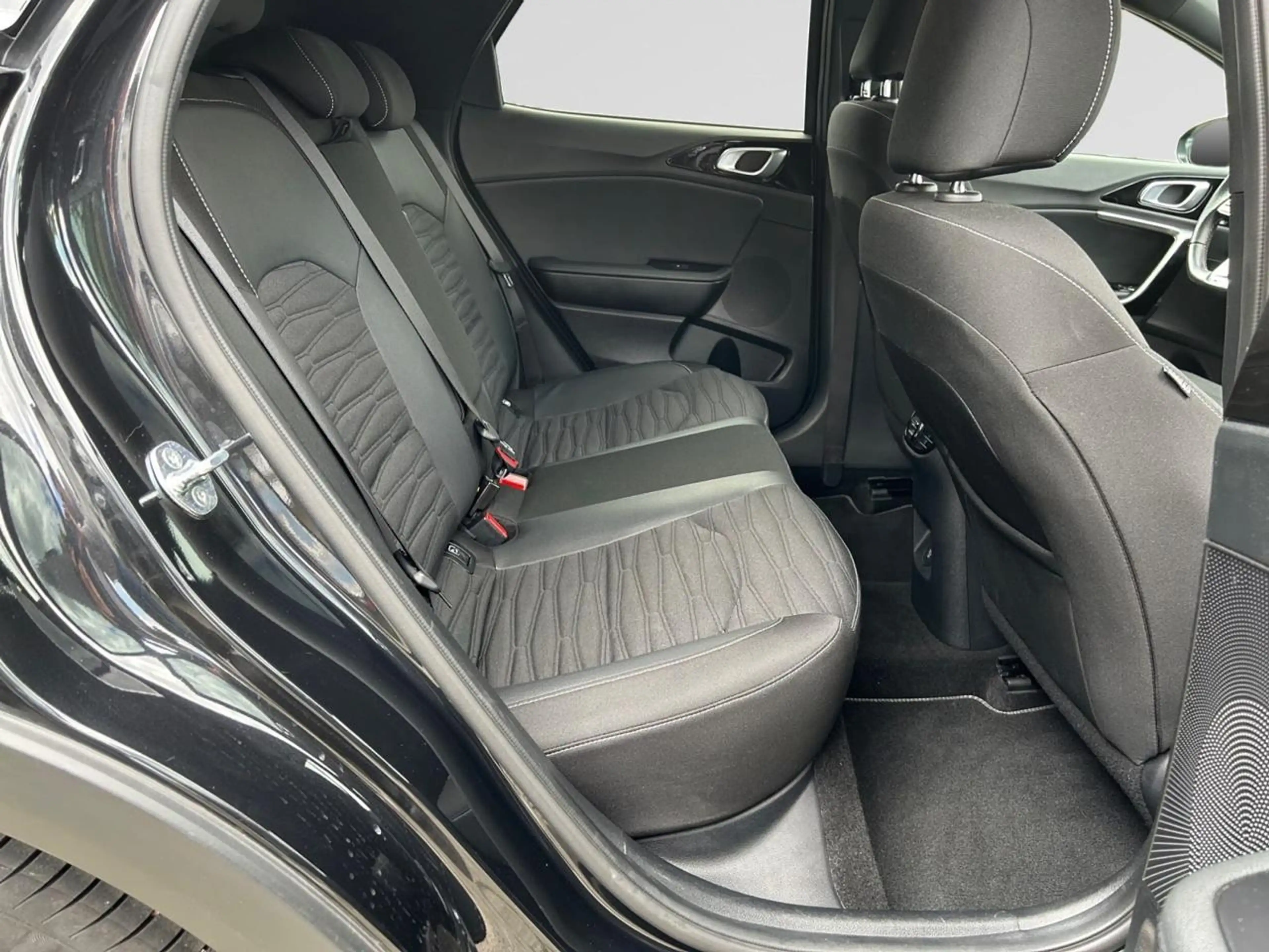 Kia XCeed 1.0 T-GDi GT Line ISG — photo 12