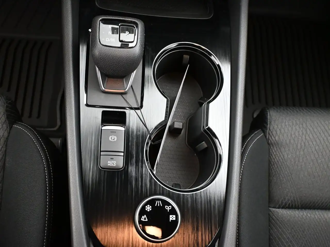 Nissan Rogue photo Nissan Rogue