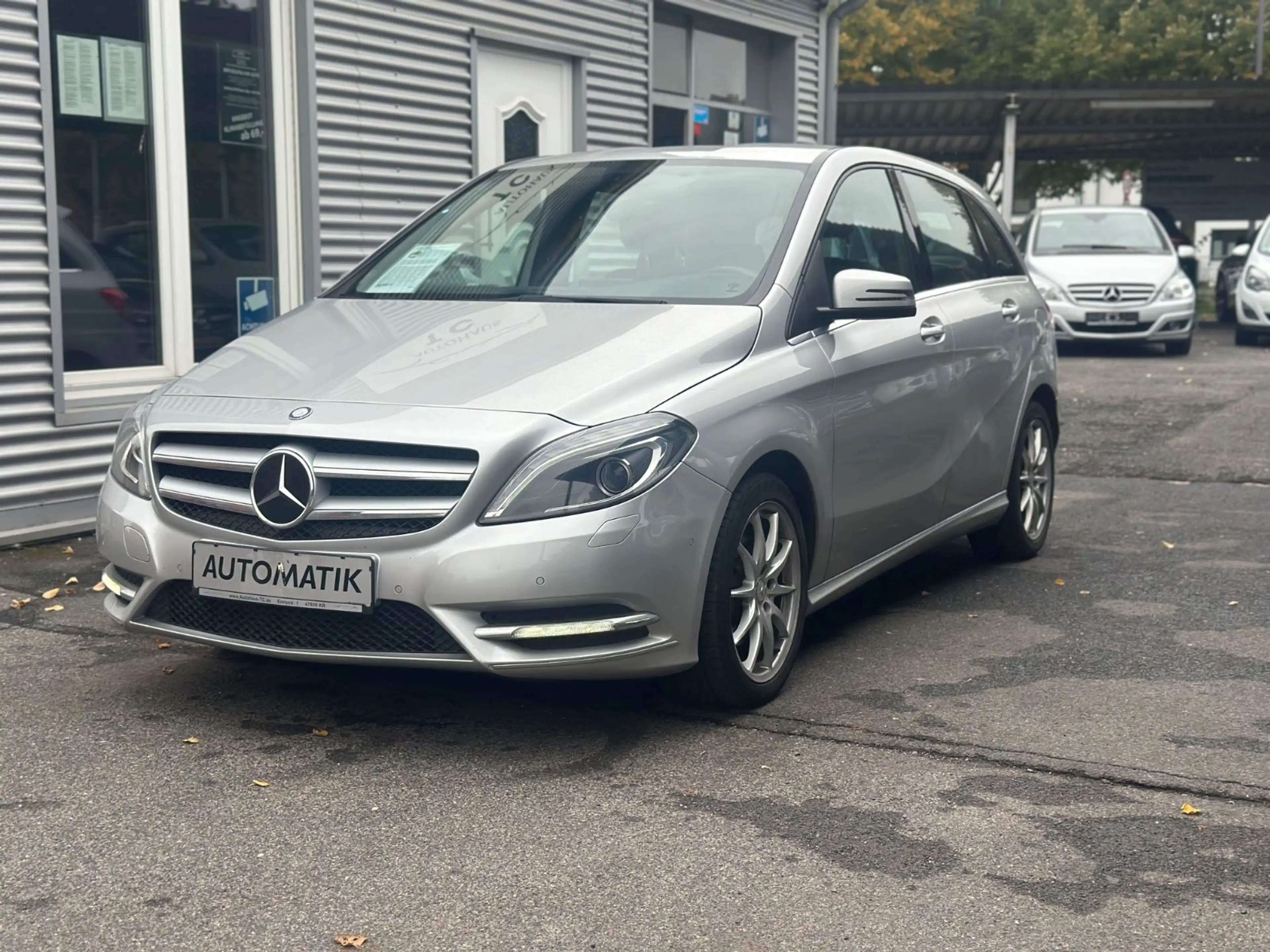 Mercedes-Benz B 180 B -Klasse B 180 CDI AUTOMATIK+1.HAND+PDC+AHK