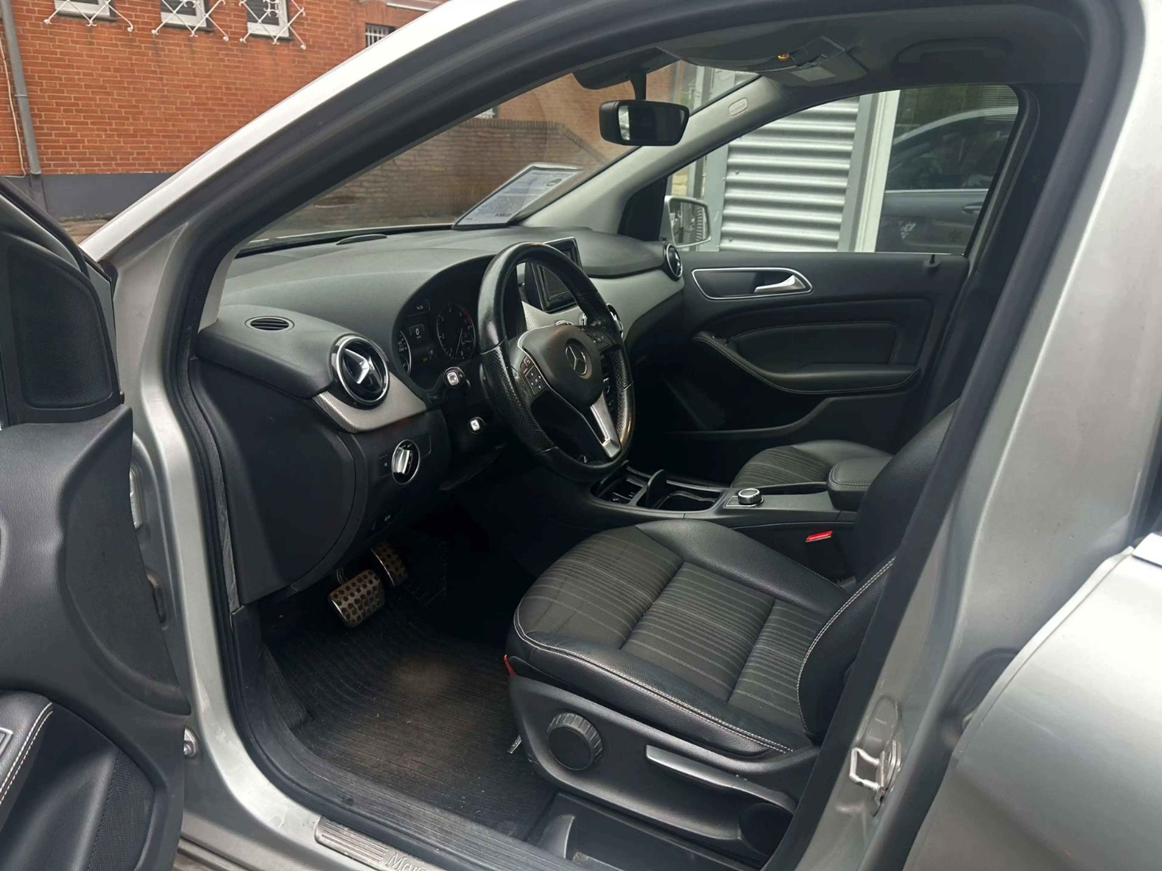 Mercedes-Benz B 180 B -Klasse B 180 CDI  AUTOMATIK+1.HAND+PDC+AHK — photo 10