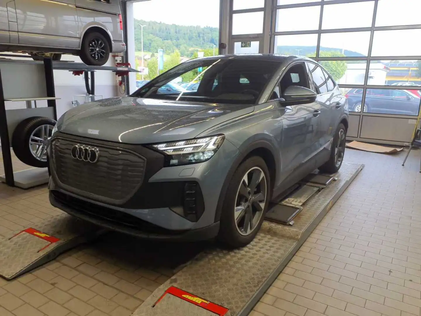 Audi Q4 e-tron 35 +MATRIX-LED+KAMERA+VIRTUA Blau - 2