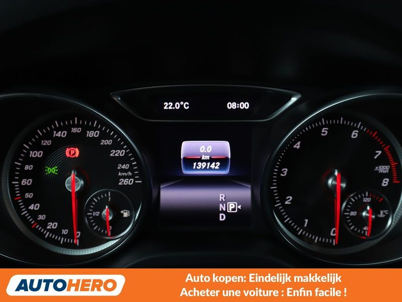 Mercedes-Benz GLA 200 GLA 200 AMG Line — photo 6
