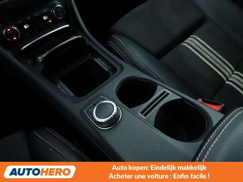 Mercedes-Benz GLA 200 GLA 200 AMG Line — photo 15