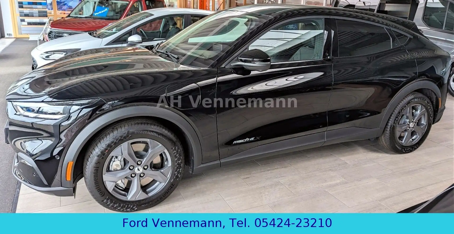 Ford Mustang Mach-E Basis *Schwarz* Schwarz - 2