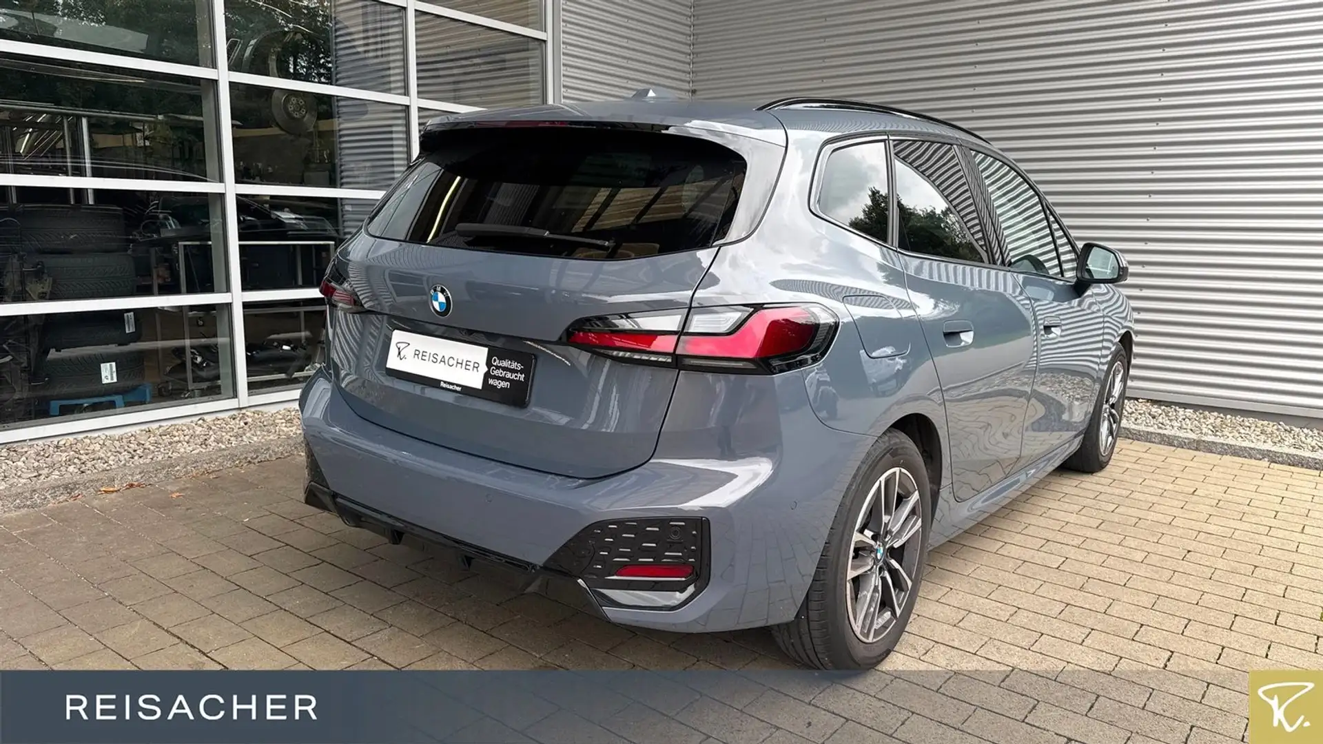 BMW 218 dA AT M-Sport Navi HUD 360° ACC Pano AHK Grau - 2