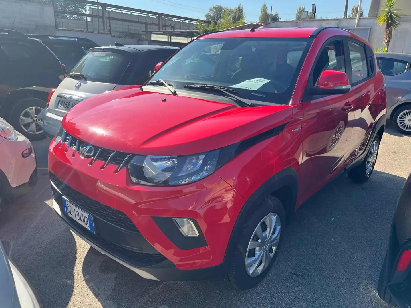 Mahindra KUV100 1.2 VVT M-Bifuel(GPL) K6+ - 1