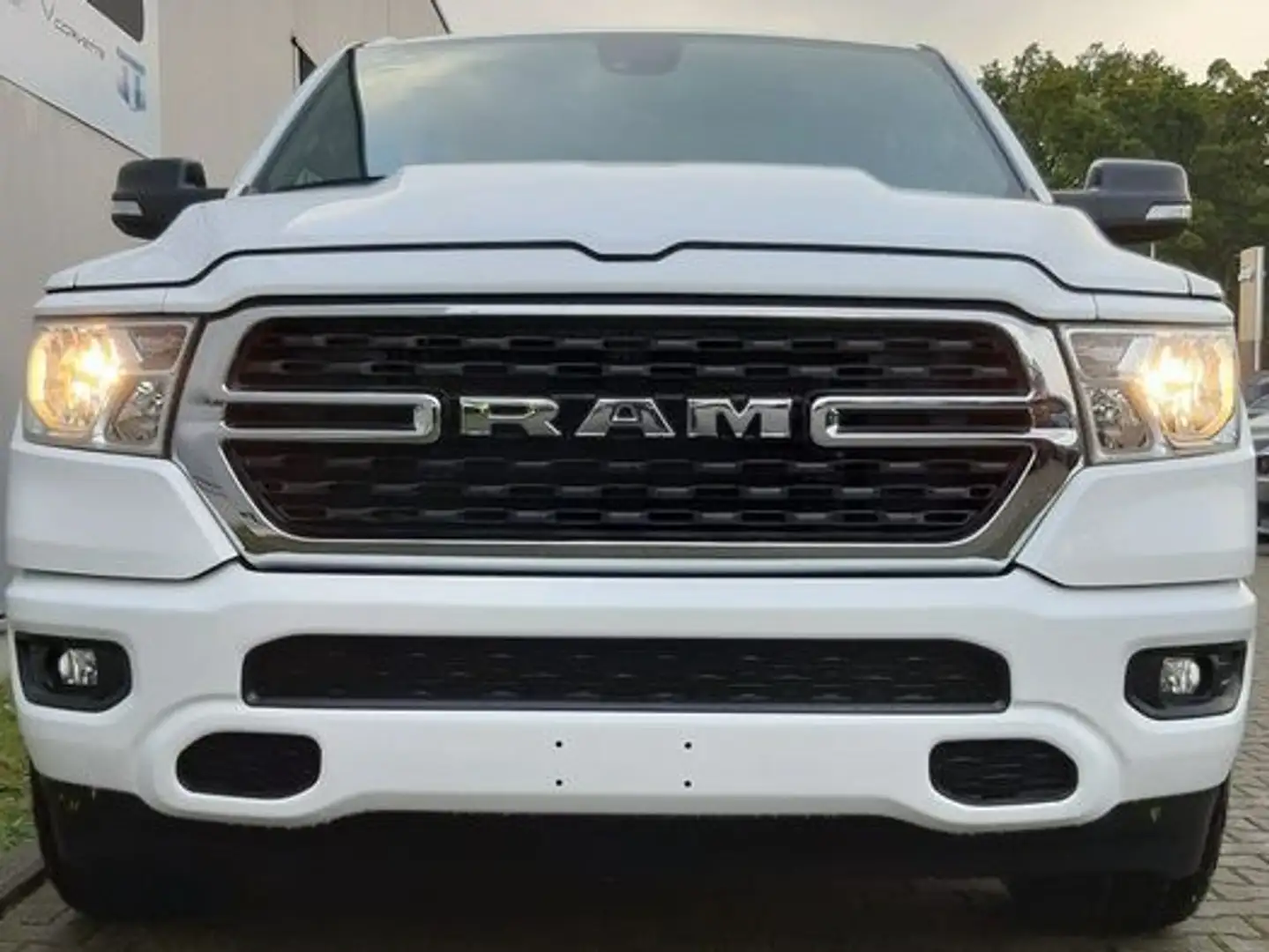 Dodge RAM 5.7L V8 Rebel Blanc - 1
