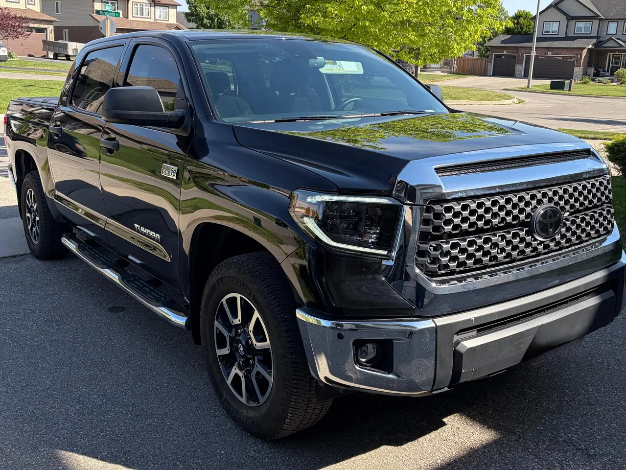Toyota Tundra снимка Toyota Tundra