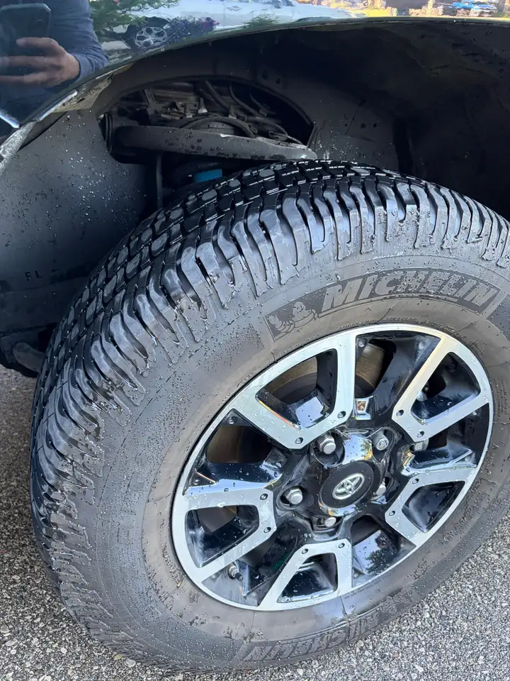 Toyota Tundra снимка Toyota Tundra