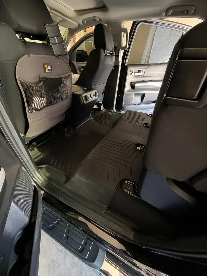 Toyota Tundra снимка Toyota Tundra
