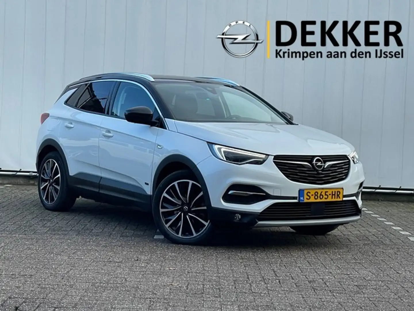 Opel Grandland X 1.6 Turbo 300PK Hybrid4 Ultimate met Navi/Camera, Wit - 1