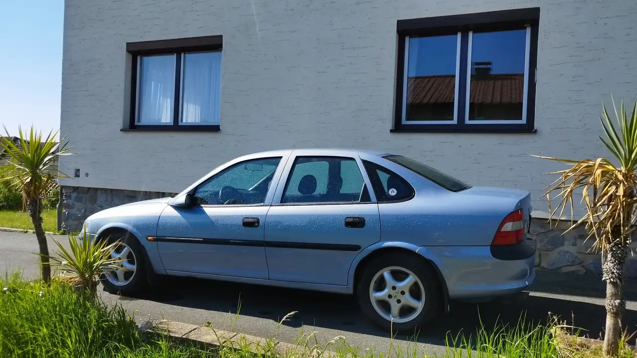 Opel Vectra 1.6, foto 3