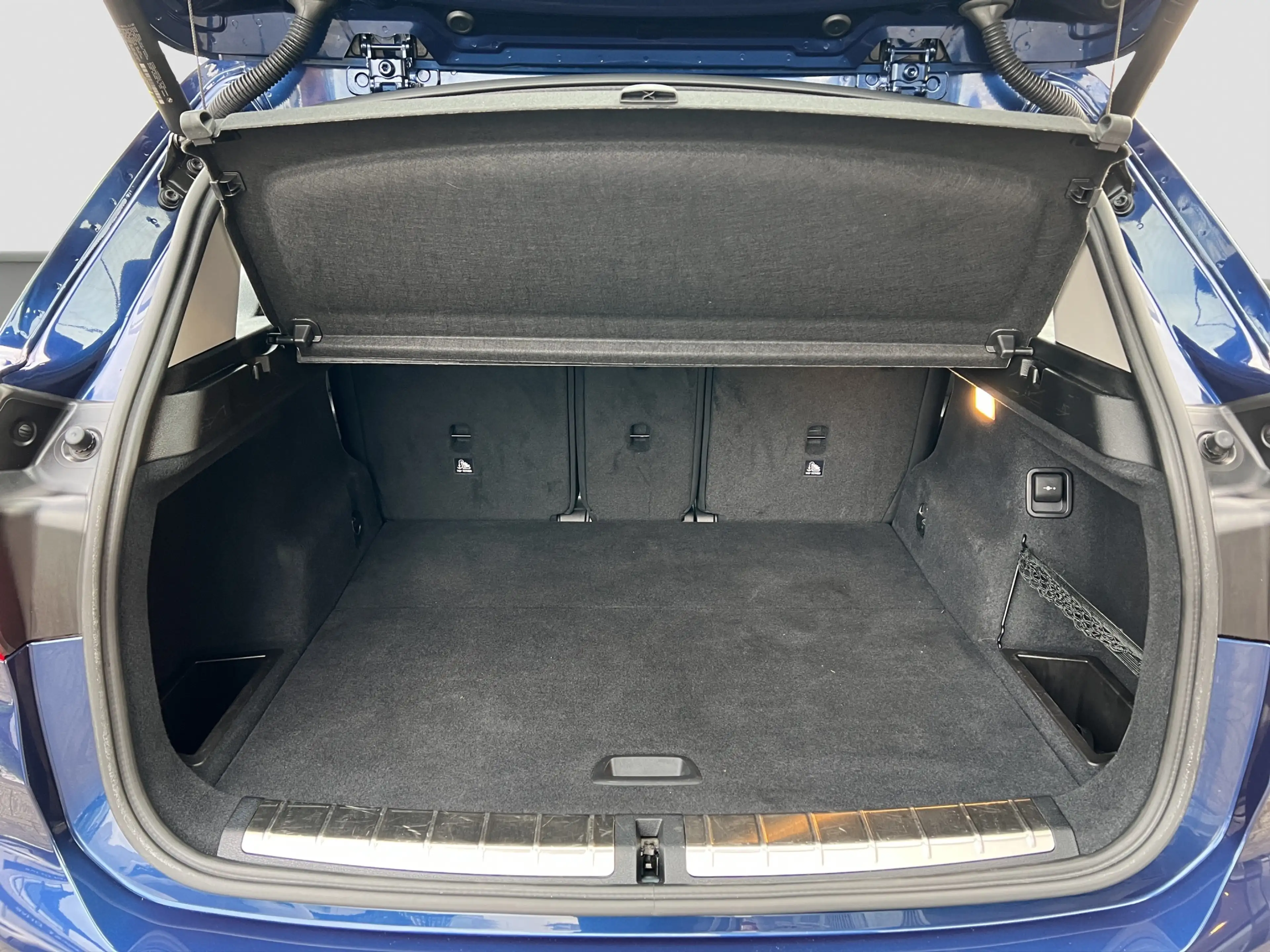 BMW X1 sDrive20i High Executive Automaat | Camera | Leder — photo 11