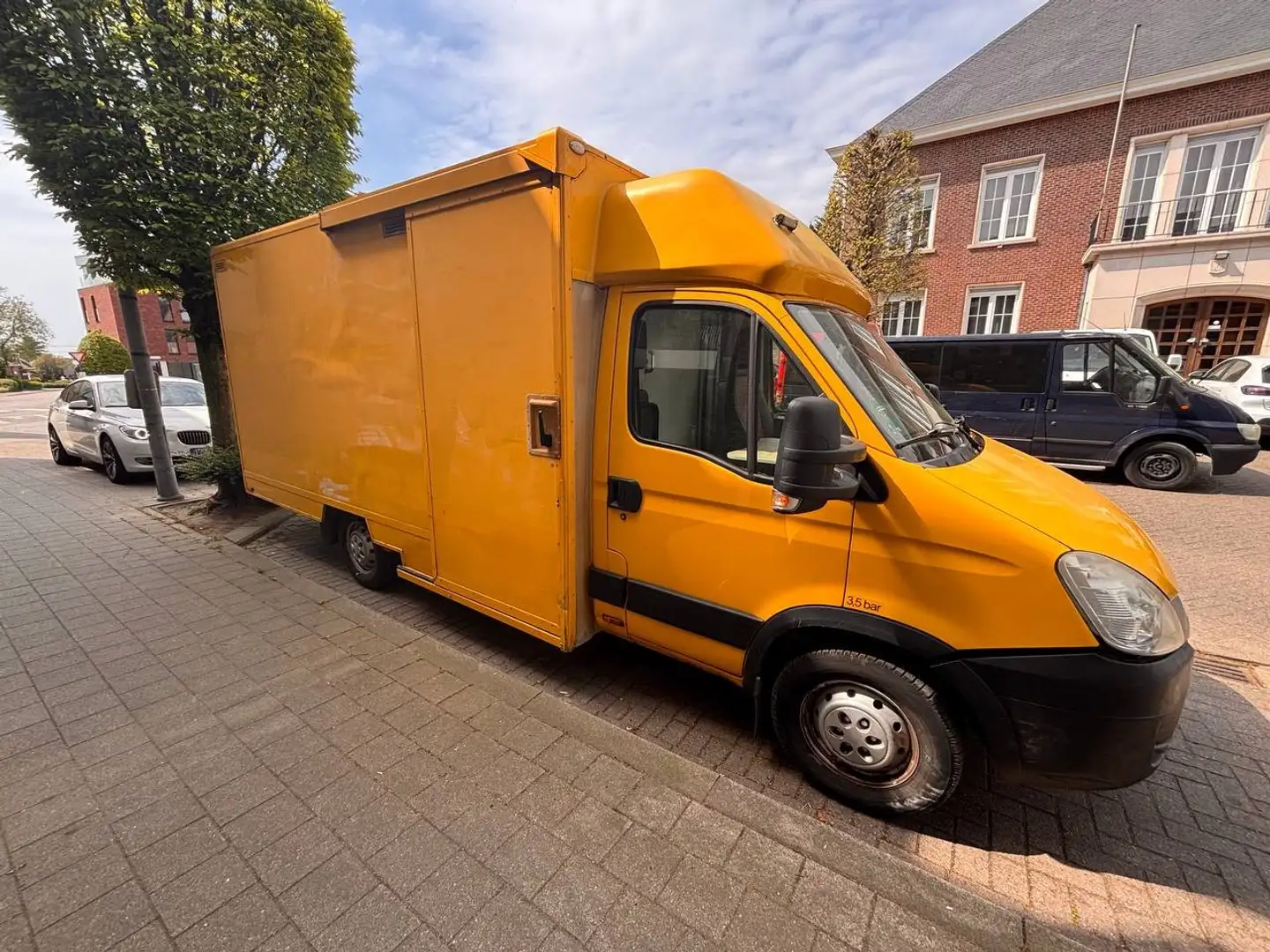 Iveco Daily 35 S 11 DPF AGile Jaune - 1