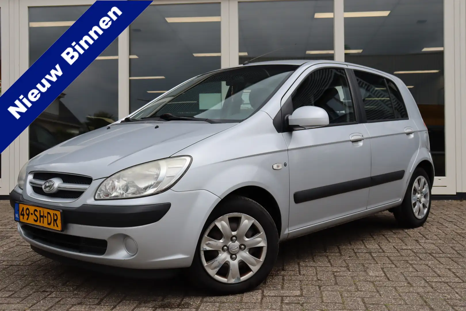 Hyundai Getz 1.1i Active Young, APPLE CARPLAY, CAMERA A, NAVI, Grau - 1