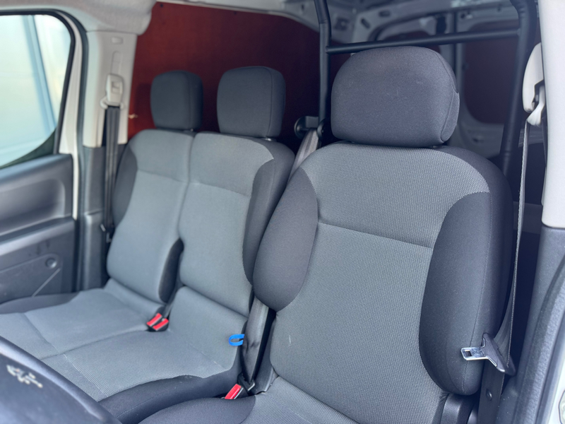 Peugeot Partner 1.6 BlueHDi — photo 12