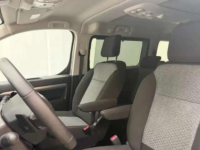 Toyota Proace Verso view 11