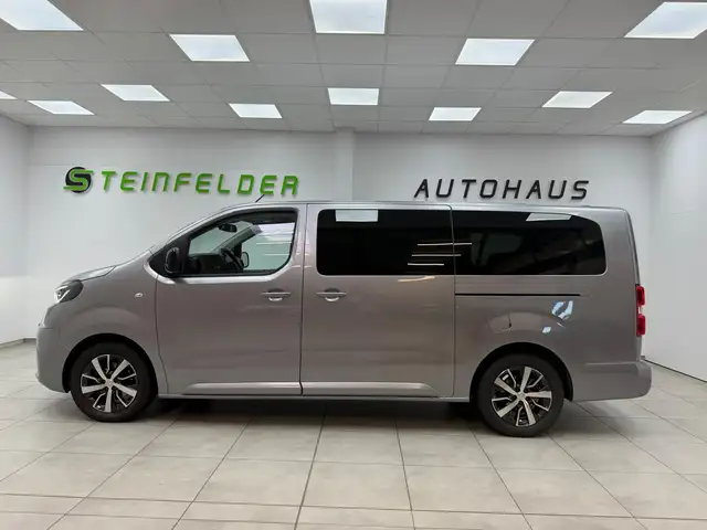 Toyota Proace Verso view 4
