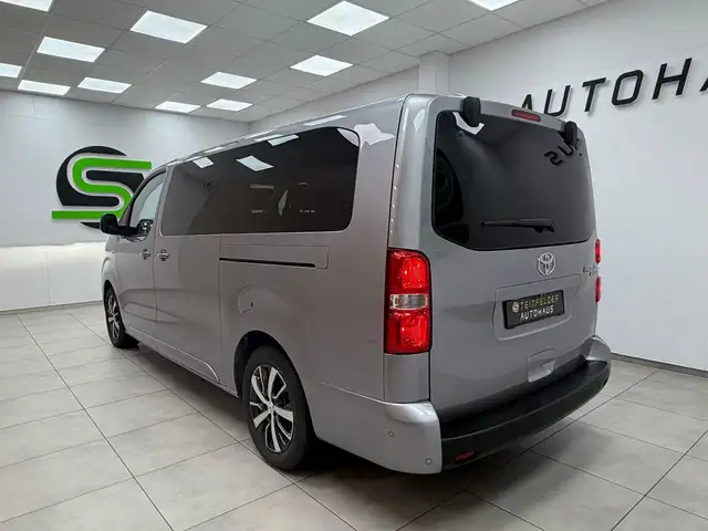 Toyota Proace Verso view 5