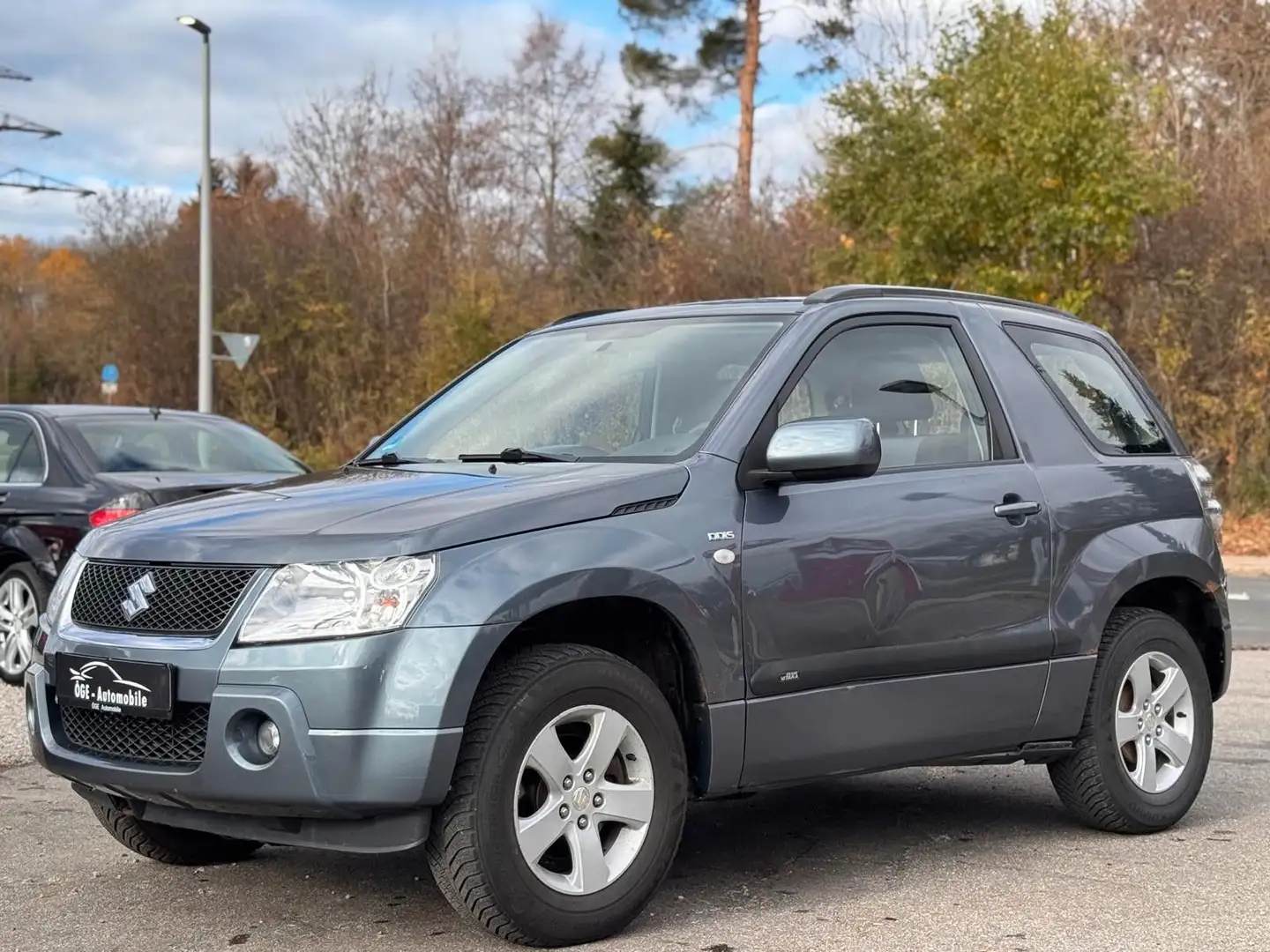 Suzuki Grand Vitara 1.9 DDIS 4x4 Comfort TÜV/AHK Grau - 2