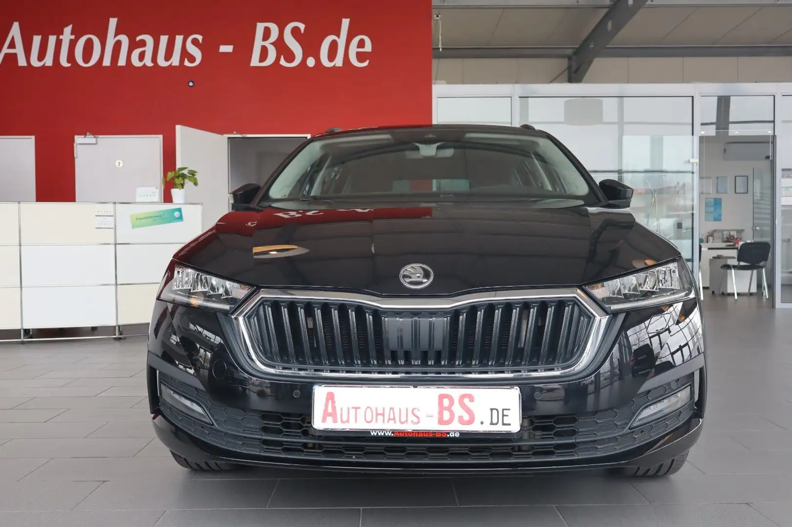 Skoda Octavia Combi 1.4 TSI iV,PDC,Navi,LED,AID,1Hd Schwarz - 2