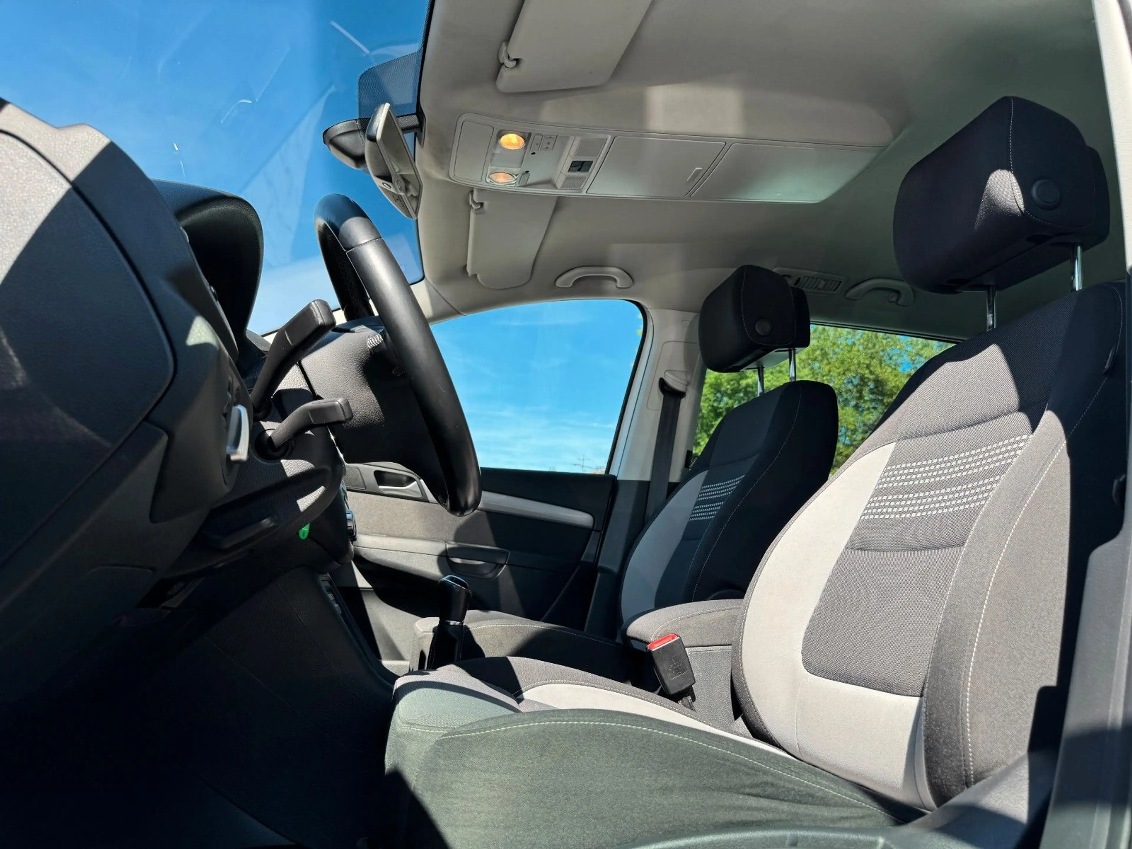Volkswagen Sharan Comfortline 1.4 TSI 7-Sitzer*Bi-Xenon* — photo 11