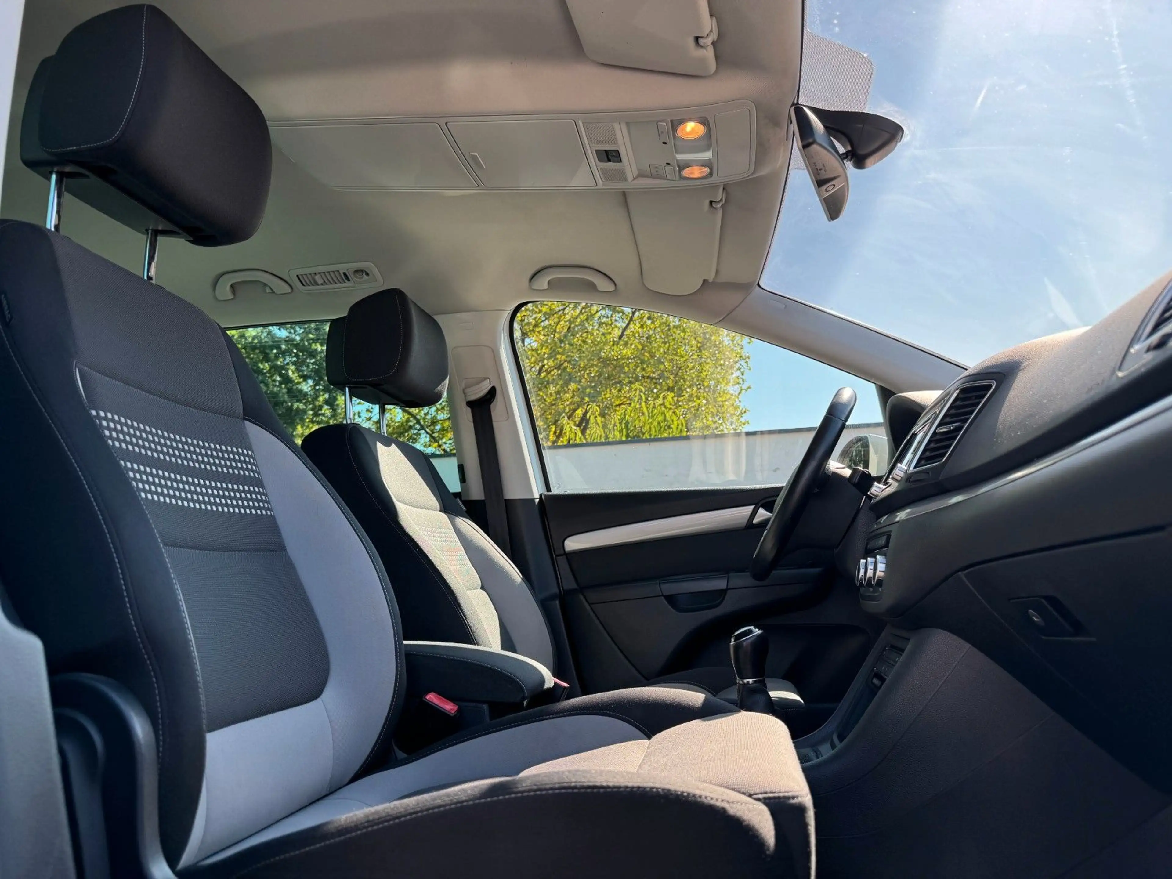 Volkswagen Sharan Comfortline 1.4 TSI 7-Sitzer*Bi-Xenon* — photo 14