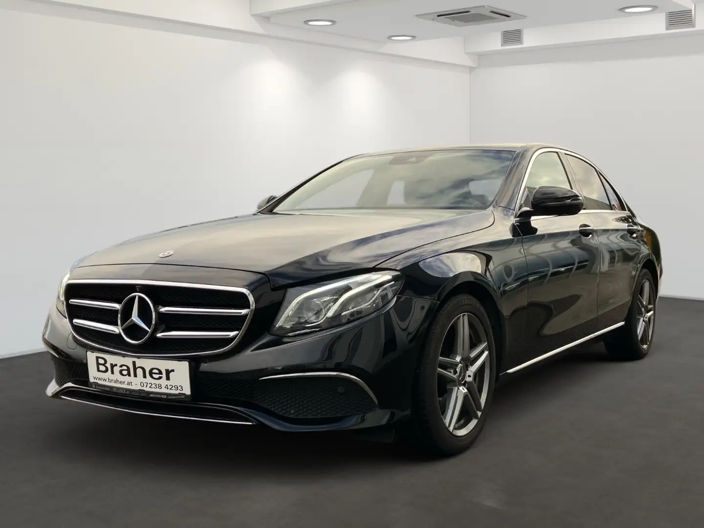 Mercedes-Benz E 220 d Avantgarde Mbeam Ambi COM 360 AUT Navi Schwarz - 2