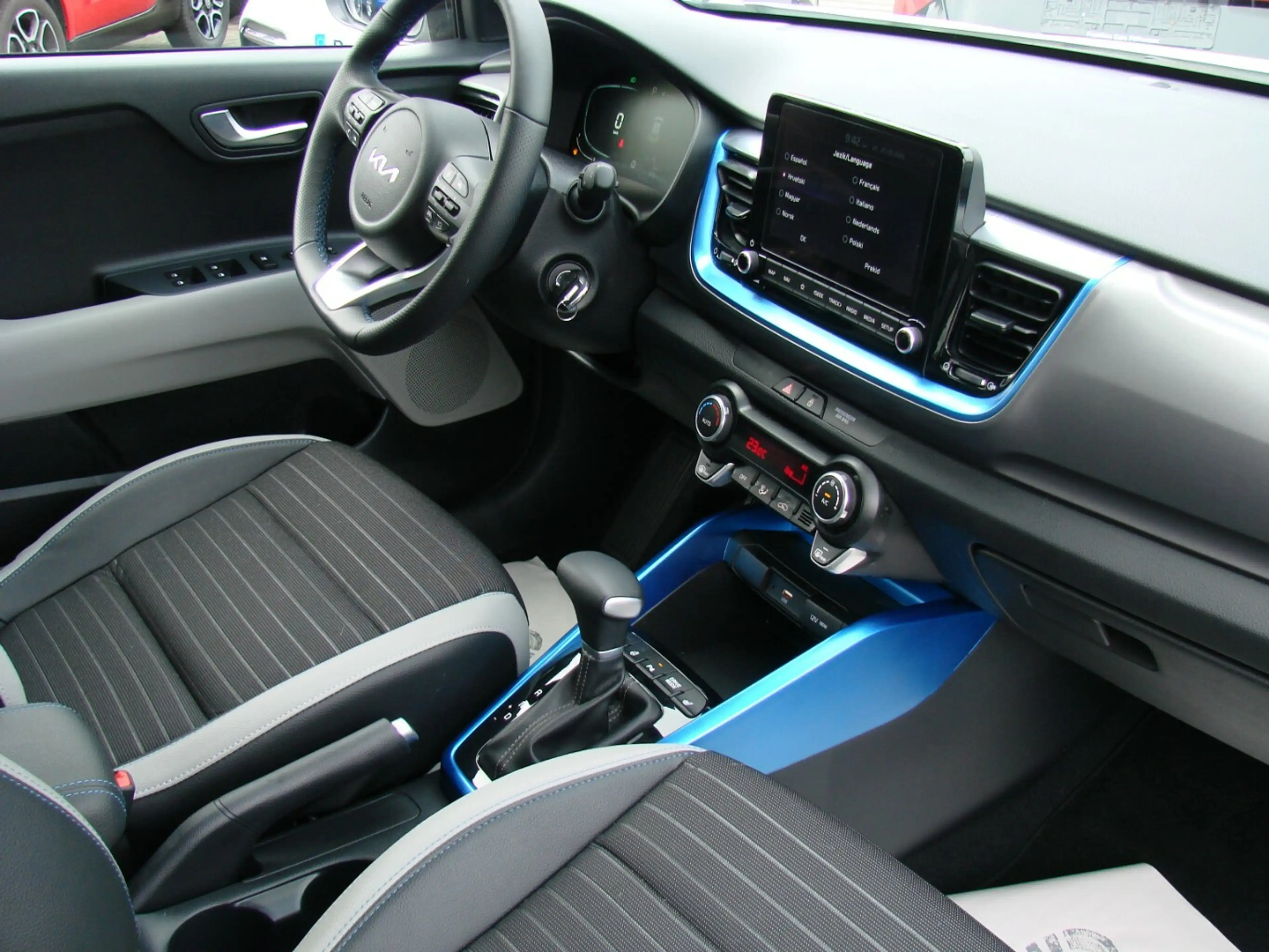 Kia Stonic 1.0 T-GDI Mild-Hybrid Nightline Edition LED ACC — photo 14