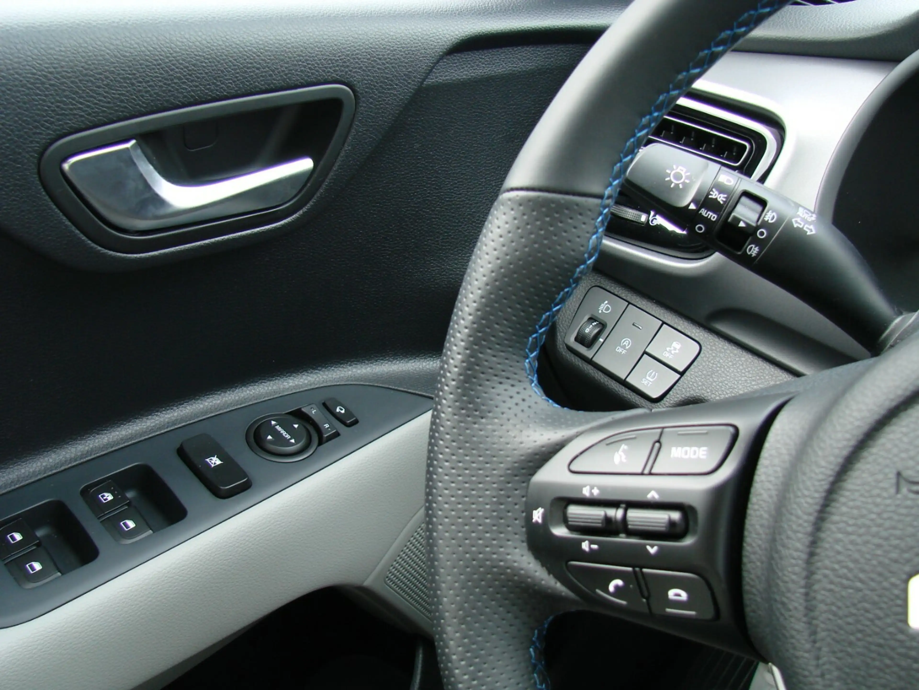 Kia Stonic 1.0 T-GDI Mild-Hybrid Nightline Edition LED ACC — photo 9