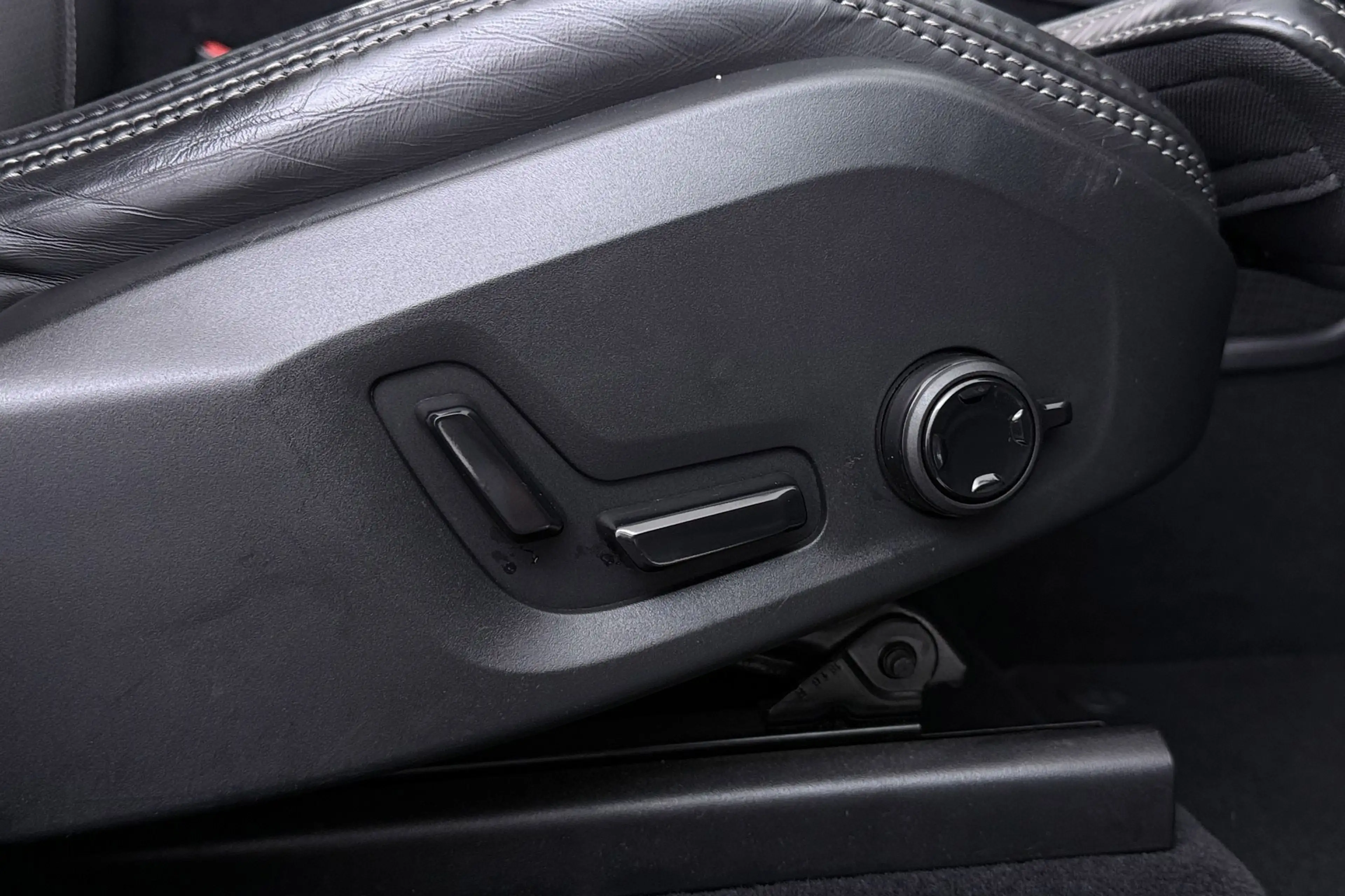 Volvo XC60 2.0 D4 AWD Inscription | Trekhaak | Panoramadak | — photo 46